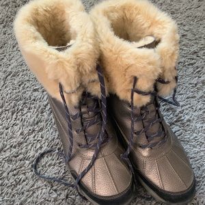 Clark’s snow boots
